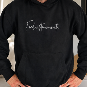 Freiluftmomente Hoodie Premium (gestickt)